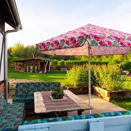 Villa Nad Stawem Bogaczewo Güldenboden Exterior foto